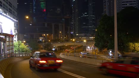Nacht-erleuchtet-Hong-Kong-City-Center-Verkehr-Straße-Kreuzung-Panorama-4k-china