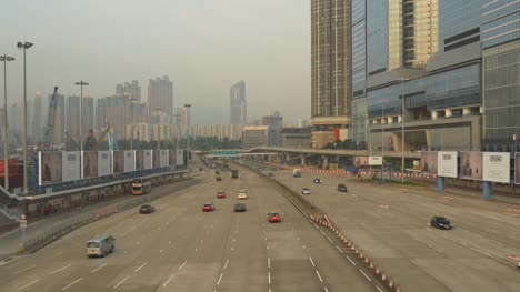 Hong-Kong-Stadt-Sonnenuntergangszeit-Verkehr-Straße-Brücke-Panorama-4k-china
