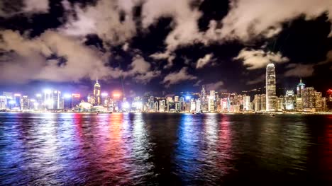 Zeitraffer-der-Skyline-von-HongKong-und-Victoria-Hafen-bei-Nacht