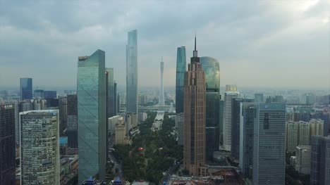 Tag-Zeit-Sturm-Himmel-Guangzhou-City-Innenstadt-quadratische-Antenne-Panorama-4k-China