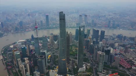 Regentag-in-China-shanghai-Stadtbild-Pudong-Stadtverkehrs-Fluss-Bucht-Luftbild-Panorama-4k