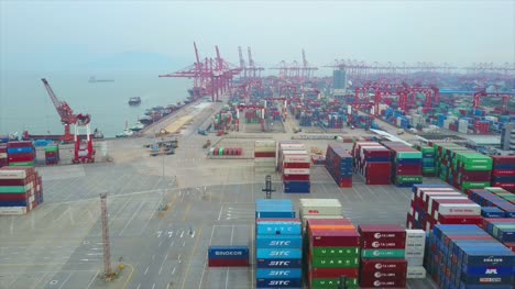 China-día-tiempo-shenzhen-famosa-bahía-de-puerto-de-contenedores-aéreos-panorama-4k