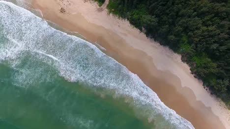 Draufsicht-der-erstaunlichen-tropischen-Strand
