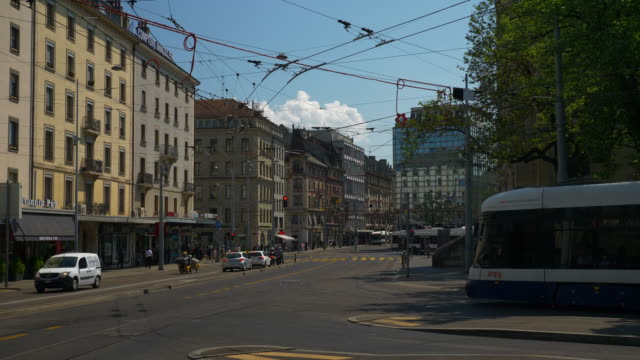 Der-Schweiz-Tag-Zeit-Genf-Stadt-Verkehr-Straße-quadratisch-Panorama-4k