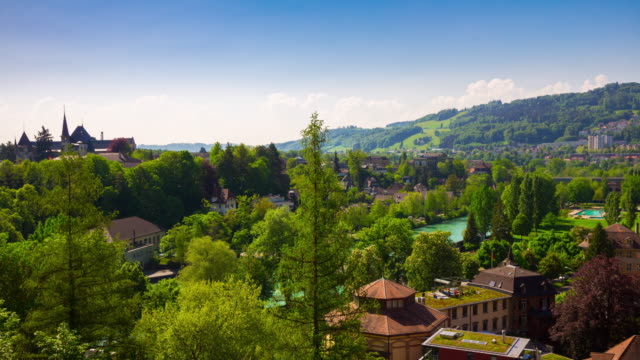 Suiza-Berna-de-día-soleado-paisaje-panorama-4k-timelapse