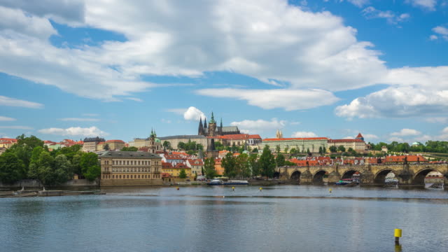 Time-lapse-video-of-Prague-city-skyline-with-Vltava-River-in-Czech,-Republic-timelapse-4K