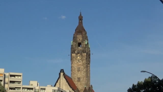 Parte-superior-de-la-torre-de-la-iglesia-en-Berlín