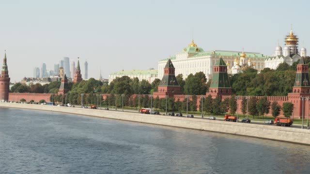 Kreml-und-dem-Kreml-Ufer-des-Moskwa-Flusses-in-Moskau