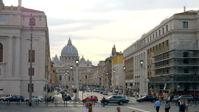 St.-Peter's-Cathedral,-Vatican,-Rome,-Italy