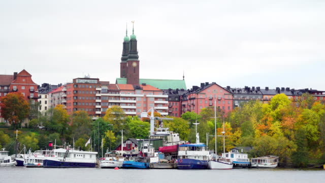 Auf-der-Durchreise-des-Hafen-Ports-in-Stockholm-Schweden