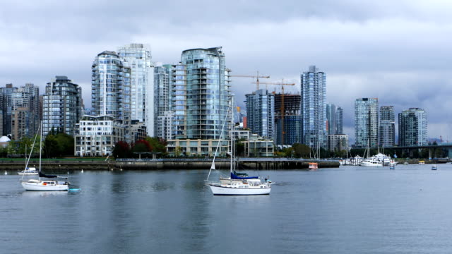 Rascacielos-en-Vancouver,-Columbia-Británica-al-atardecer
