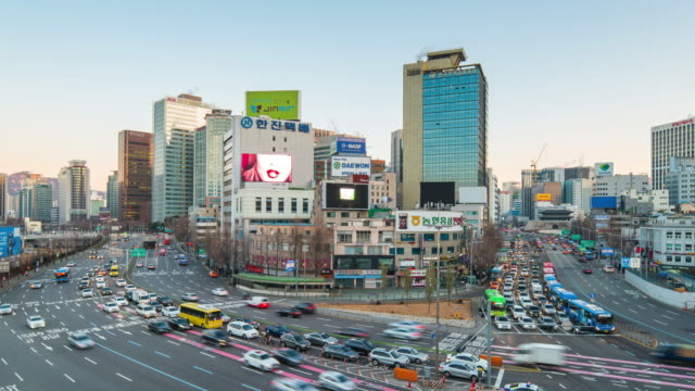 Seoul-cityscape-time-lapse-of-Traffic-in-Seoul,-South-Korea-timelapse-4K