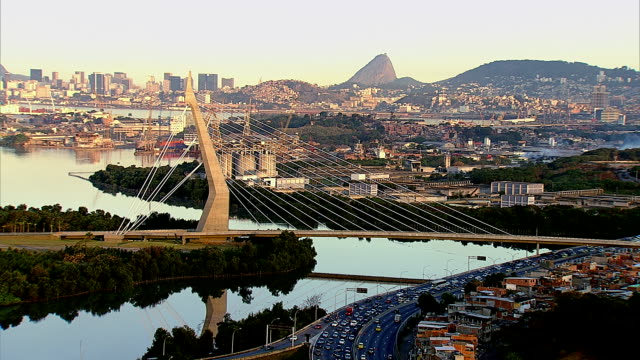 Luftbild-des-Wissens-Bridge,-Rio-De-Janeiro,-Brasilien