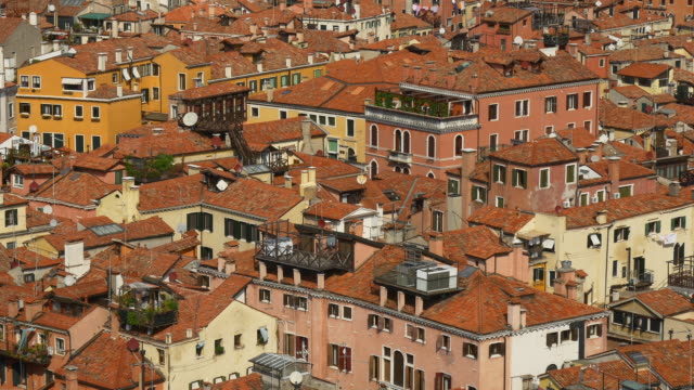 Italien-sonnigen-Tag-San-Marco-Campanile-anzeigen-Punkt-Venedig-Dächer-Stadtpanorama-4k