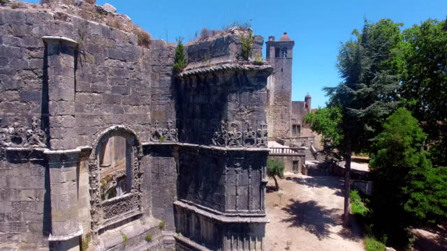 Vista-aérea-del-monasterio-convento-de-Cristo-en-Tomar,-Portugal