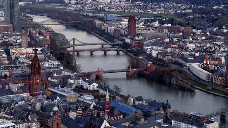 Frankfurt---The-bridges-over-the-Main-river-(Time-lapse-in-4K)