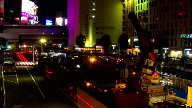Nacht-Zeitraffer-4K-Auflösung-bei-Shibuya-Osttor-breite-erschossen-Zoom-in
