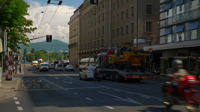Der-Schweiz-Tag-Zeit-Genf-Stadt-Verkehr-Straße-Panorama-4k