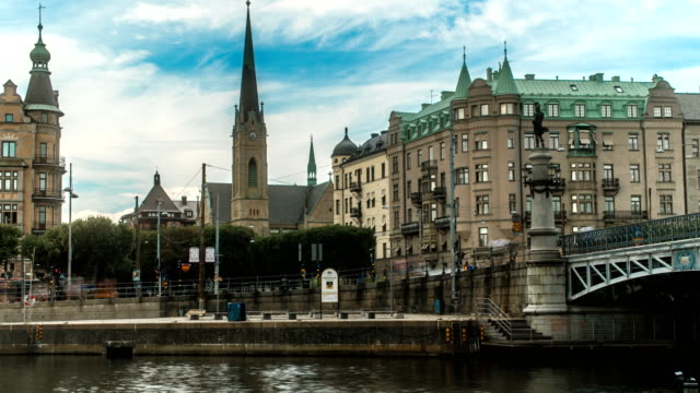 Lapso-de-tiempo-junto-al-río-de-Stockholm