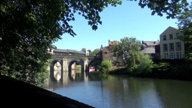 Una-vista-sobre-el-río-Wear,-Durham-Inglaterra