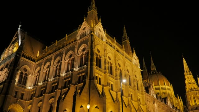 Beautiful-national-Hungarian-parliament-located-on-river-Danube-and-city-of-Budapest-4K