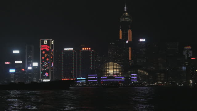 Hong-Kong-skyline-at-night