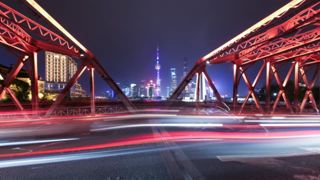 T/L-WS-LA-Shanghai-Waibaidu-bridge-traffic-light-trails-and-cityscape-at-night