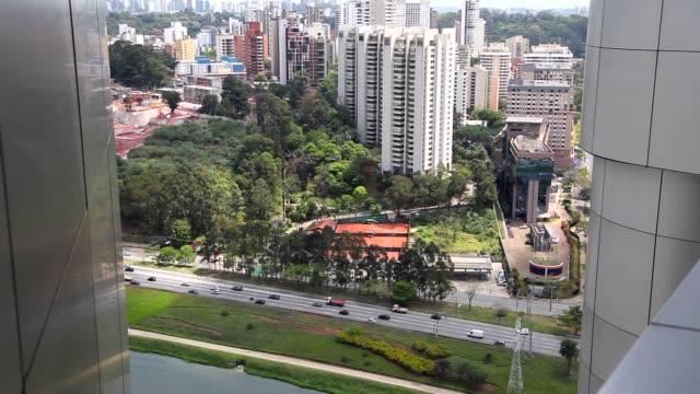 Aussicht-auf-São-Paulo-aus-einem-Gebäude