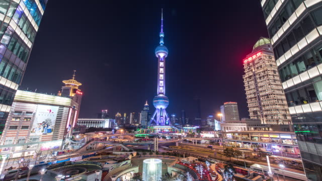 Paisaje-urbano-de-Shanghai-por-la-noche,-lapso-de-tiempo,-4-K