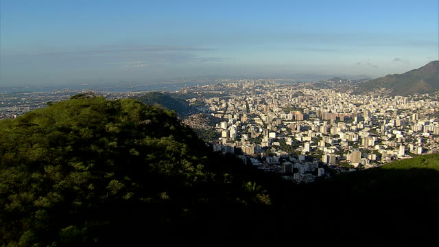 Vuelo-sobre-las-montañas-a-Río-De-Janeiro