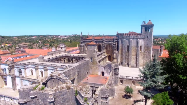 Luftaufnahme-des-Kloster-Convento-de-Cristo-in-Tomar,-Portugal