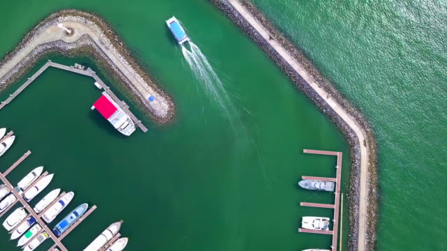 Luftaufnahme-Marina-yacht
