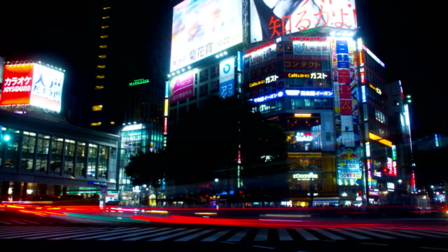 Nacht-hyper-Zeitraffer-in-Shibuya-Kreuzung-slow-Shutter-weit-erschossen