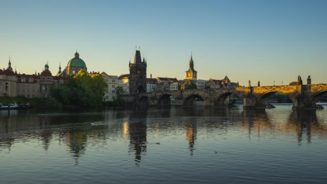 Time-lapse-video-of-Prague-city-skyline-with-Vltava-River-in-Czech,-Republic-timelapse-4K