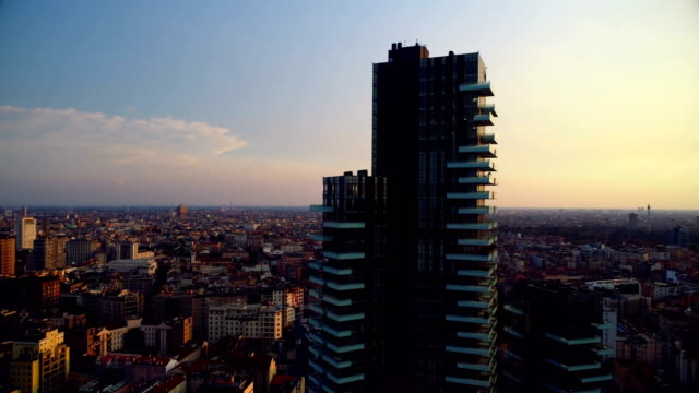 Vista-aérea-del-paisaje-urbano-moderno-4k