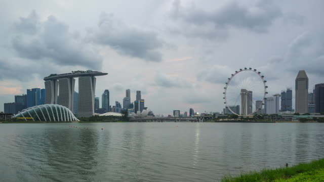 Singapur-Stadt-Skyline-Timelapse-Tag-zu-Nacht-Zeitraffer-in-Singapur