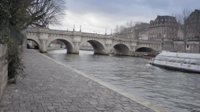 Blick-auf-Paris-im-Winter