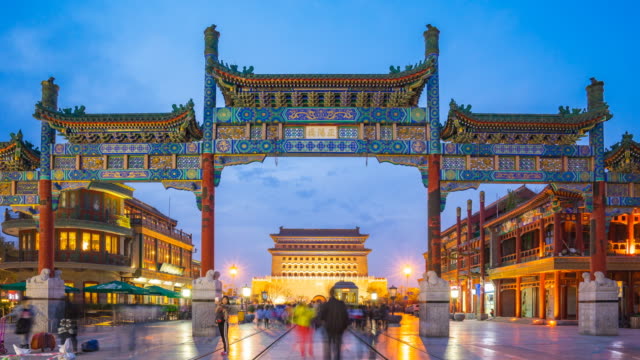 Time-Lapse-video-of-Zhengyang-Gate,-Qianmen-street-in-Beijing,-China-4k-Timelapse