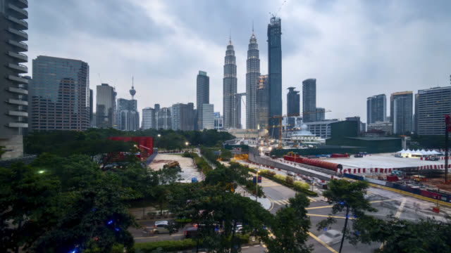 dramatischen-Sonnenuntergang-am-Skyline-von-Kuala-Lumpur