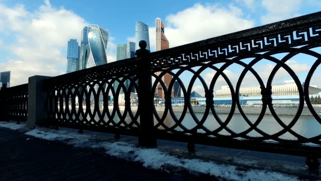 Vista-desde-el-paseo-en-la-ciudad-de-Moscú
