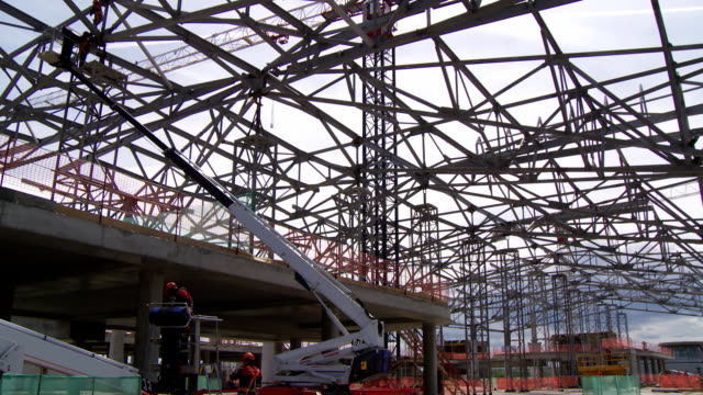 Construction-of-a-new-airport-building