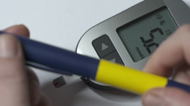 Prüfung-von-Ausrüstung-und-Insulintherapie-Diabetes