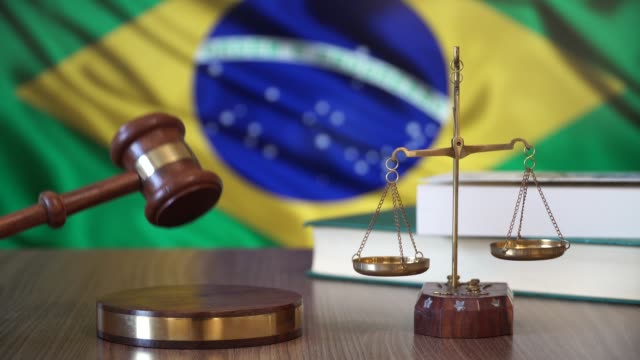 Gerechtigkeit-für-Brasilien-Gesetze-im-brasilianischen-Gericht