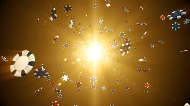 Fliegen-Casino-chips-in-der-Kamera-in-Zeitlupe-mit-Lichtstrahlen-auf-einen-bunten-Hintergrund,-nahtlose-Schleife-animation