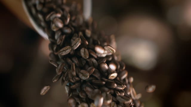 Falling-coffee-beans-in-super-slow-motion-in-4K