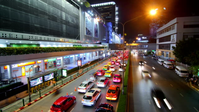 Lapso-de-tiempo,-de-noche-tráfico,-centro-de-Bangkok,-de-Bangkok-Tailandia