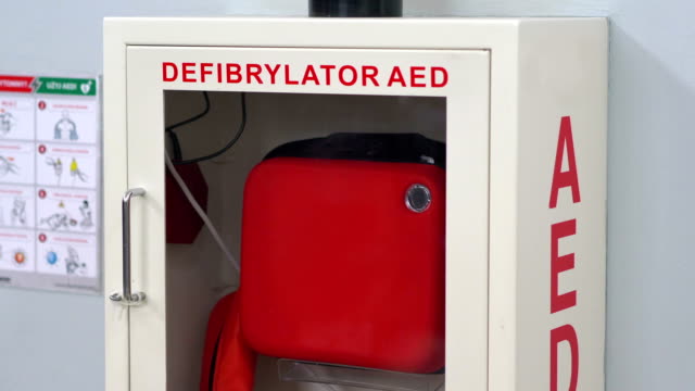 Defibrillator-in-4k-slow-motion-60fps