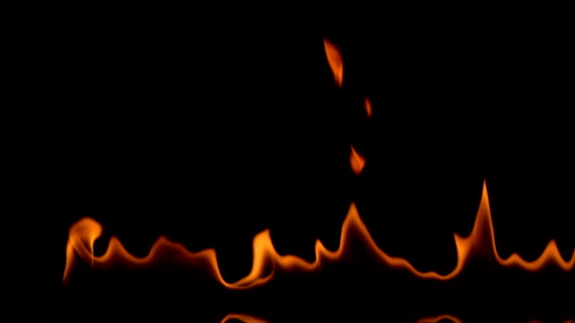 echtes-Feuer-flammenden-Hintergrund-in-Zeitlupe