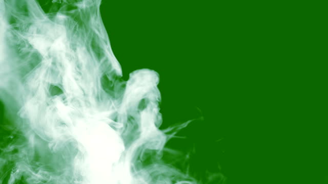 Fluss-der-leichte-Rauch-oder-Dampf-auf-grünem-Hintergrund
