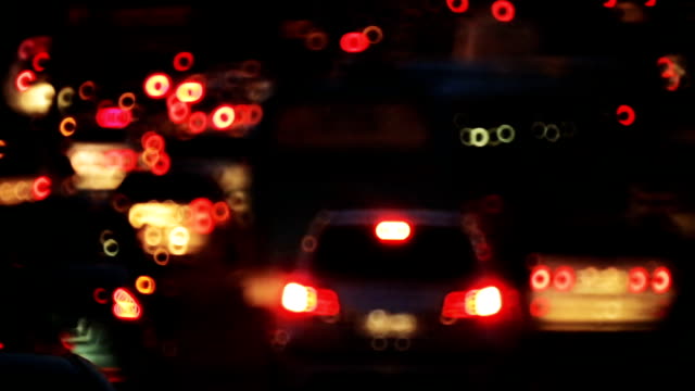 Traffic-in-the-city.-Avenue-Night.-Heavy-traffic-on-road.-night-city-with-cars